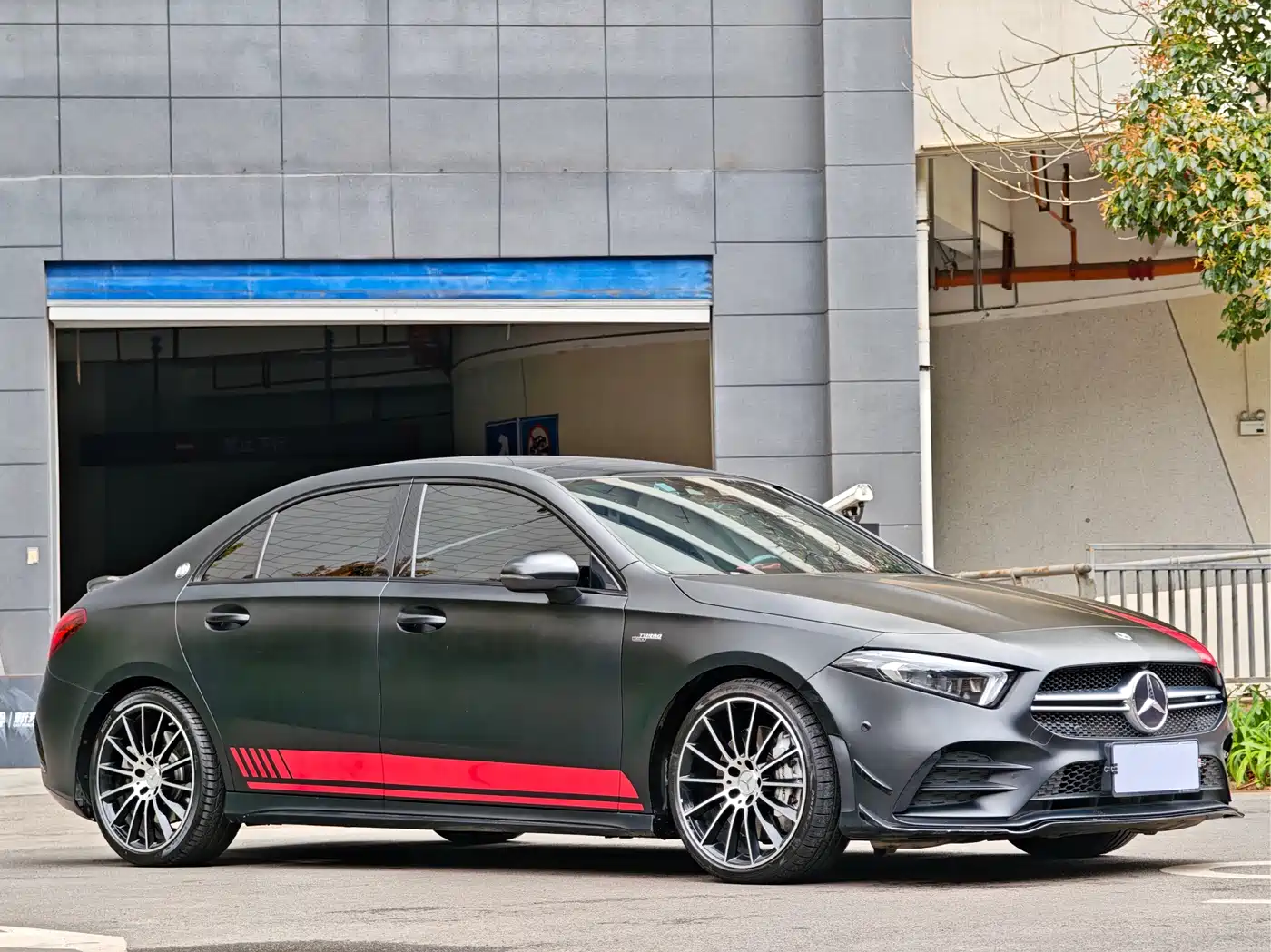 Mercedes-Benz A-Class AMG 2023 Model Year AMG A 35 L 4MATIC фото 3