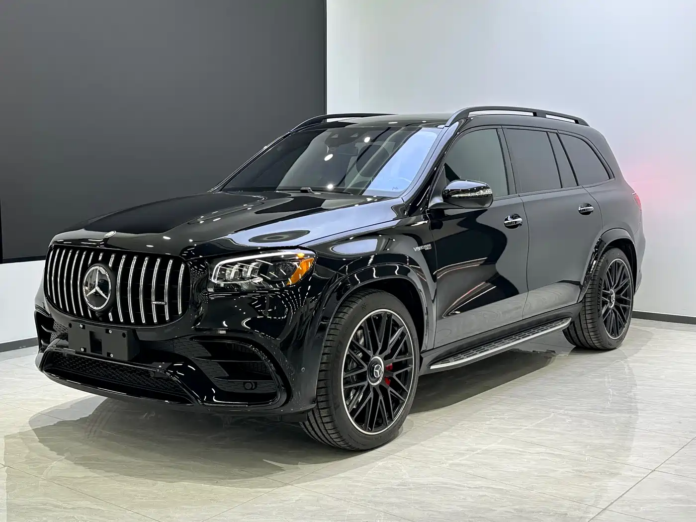 MERCEDES-BENZ GLS AMG