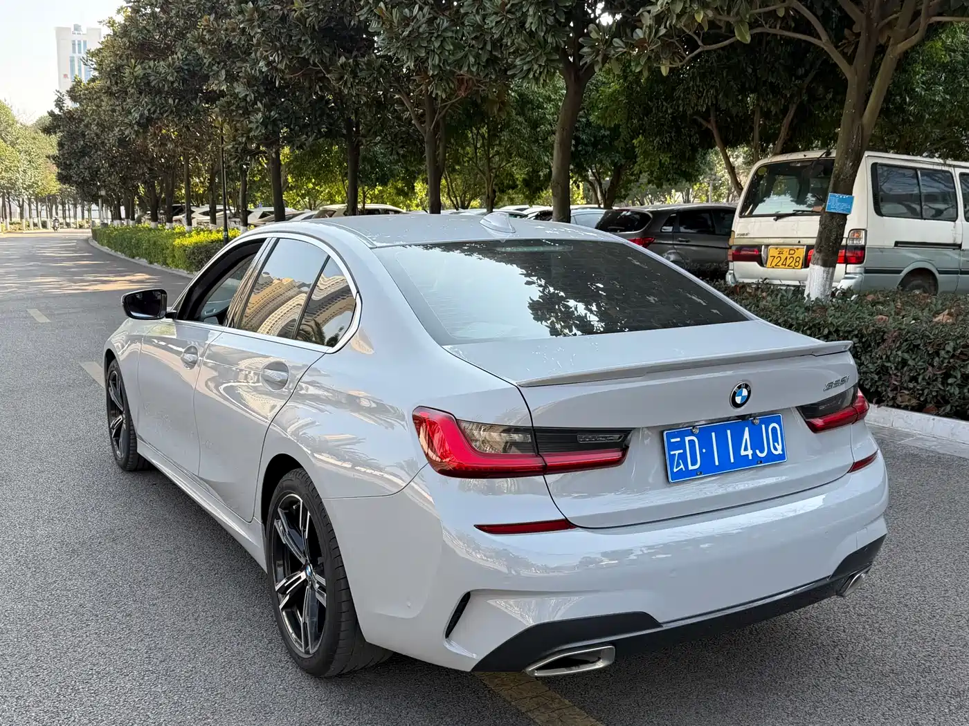 BMW 3 Series 2021 325i M Sport Night Edition фото 6
