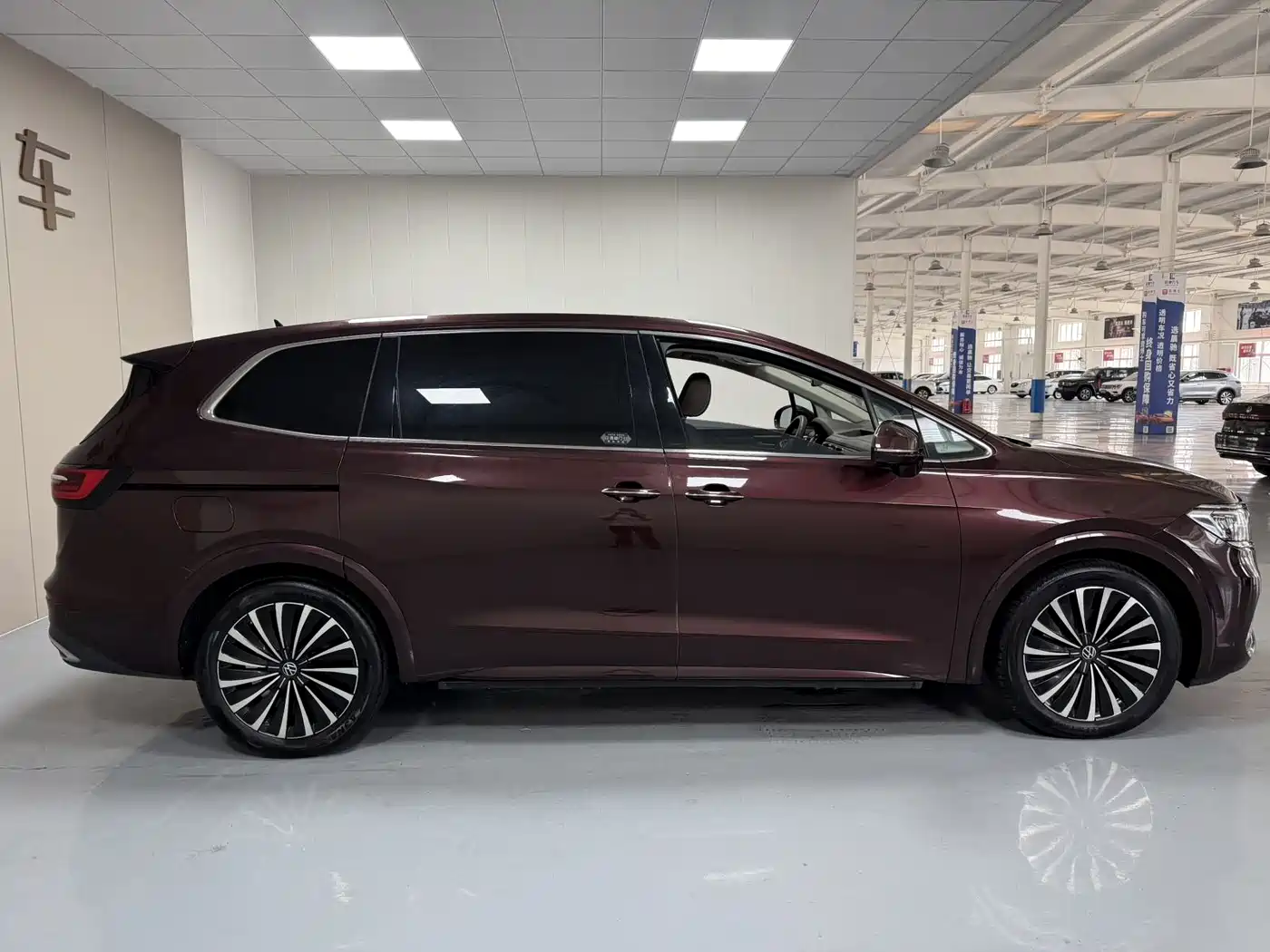 Volkswagen Viloran 2021 2020 380TSI Premium