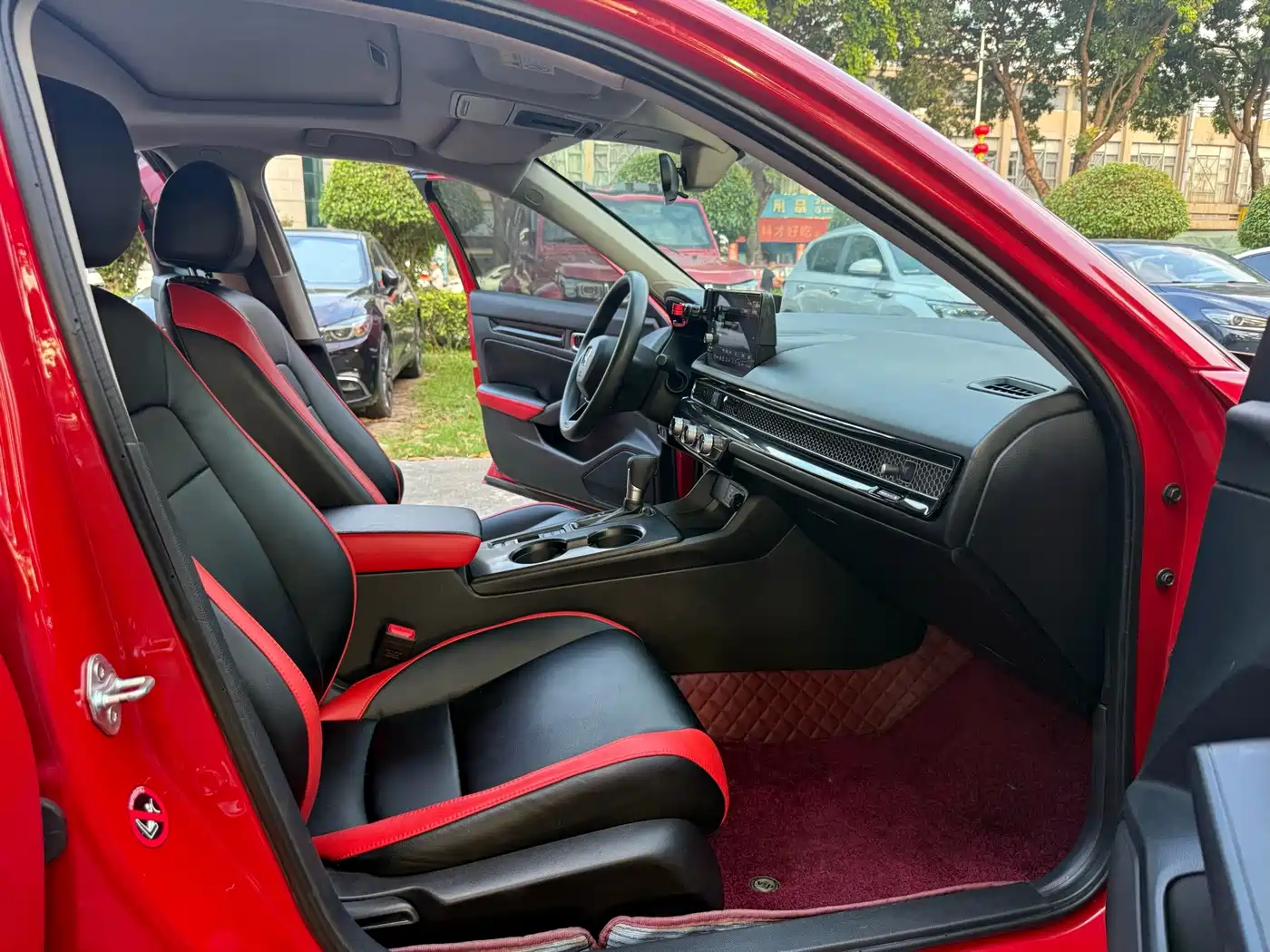 Фото 4 - Honda Civic