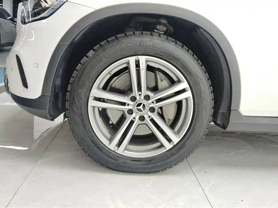 Mercedes-Benz GLC 2021 GLC 260 L 4MATIC Sporty фото 6