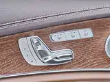 Photo 17 - Mercedes-Benz E-Class