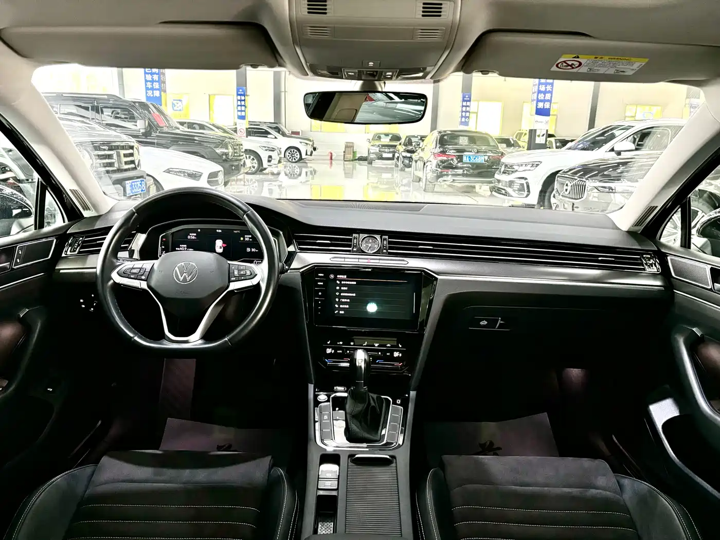 Volkswagen Magotan 2021 330TSI DSG 30th Anniversary Edition фото 4