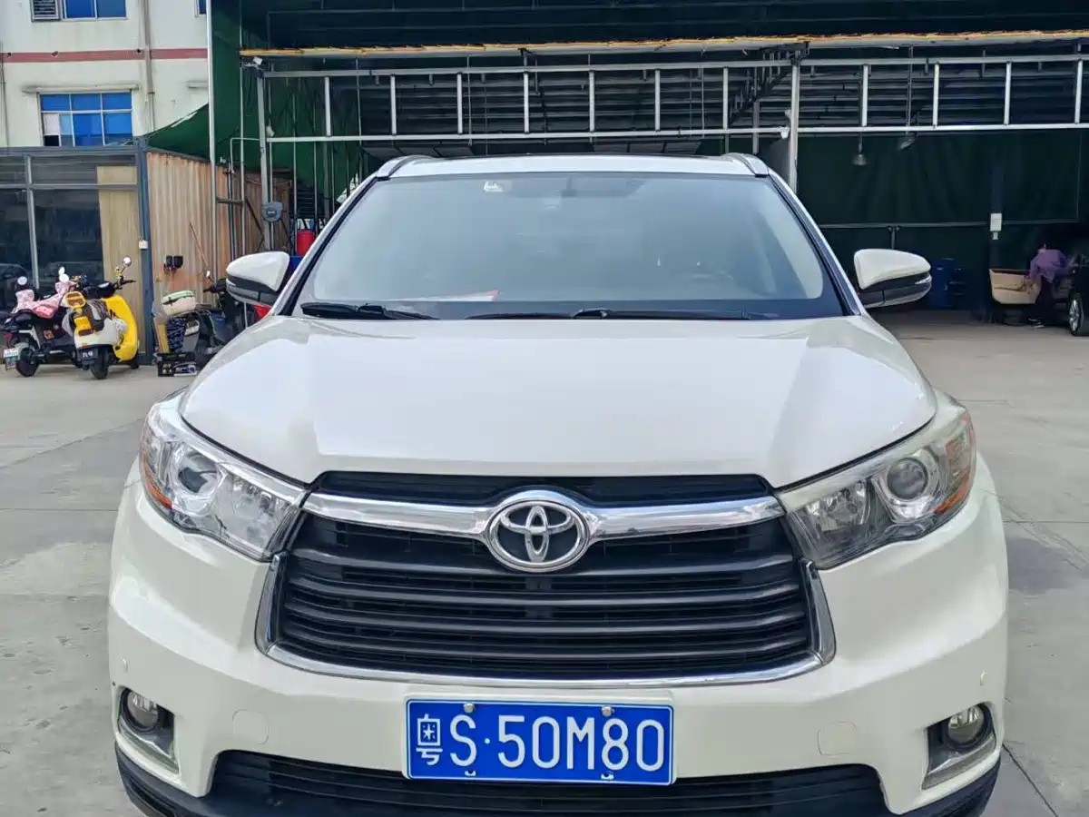 Toyota Highlander 2015 2.0T AWD Luxury Edition 7-seater фото 2