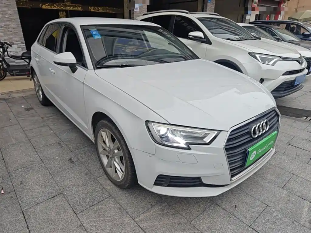 Audi A3 2017 Sportback 35 TFSI Progressive фото 4