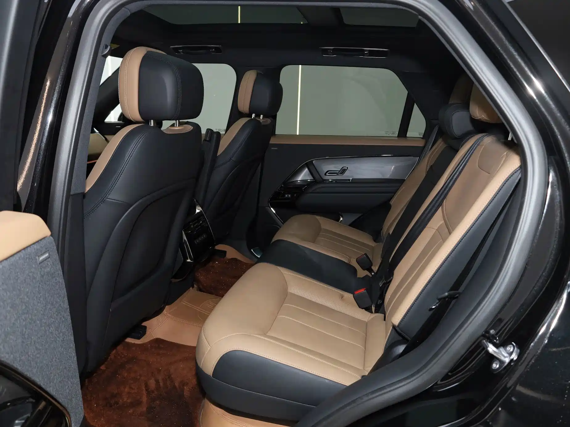 صورة 15 - Land Rover Range Rover Sport