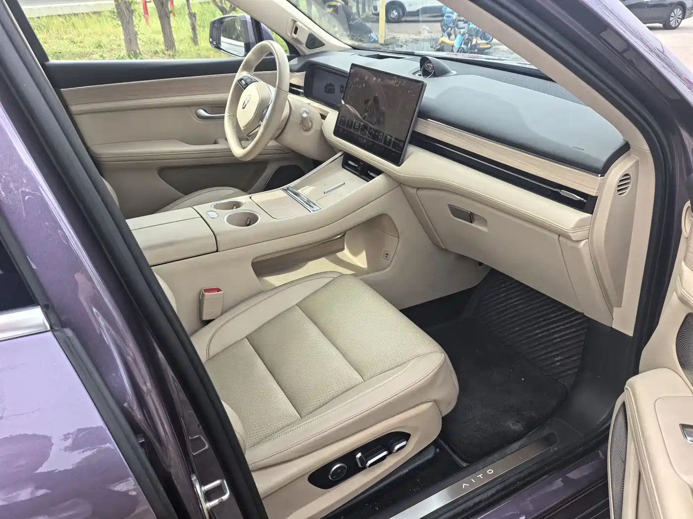 AITO Wenjie AITO M5 2025 Extended Range Ultra AWD фото 8