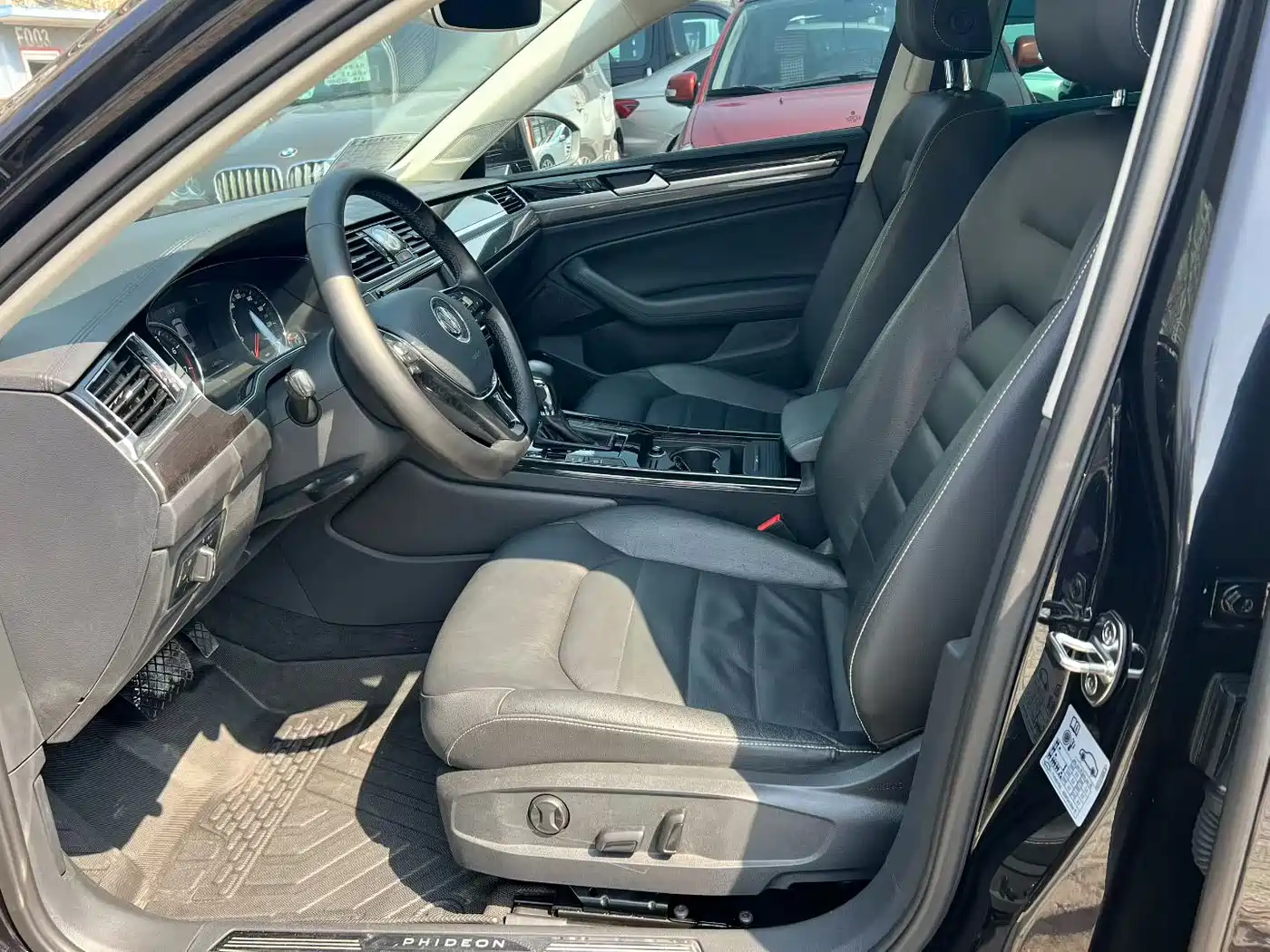 Volkswagen Phideon 2018 380TSI 2WD Business Edition фото 4