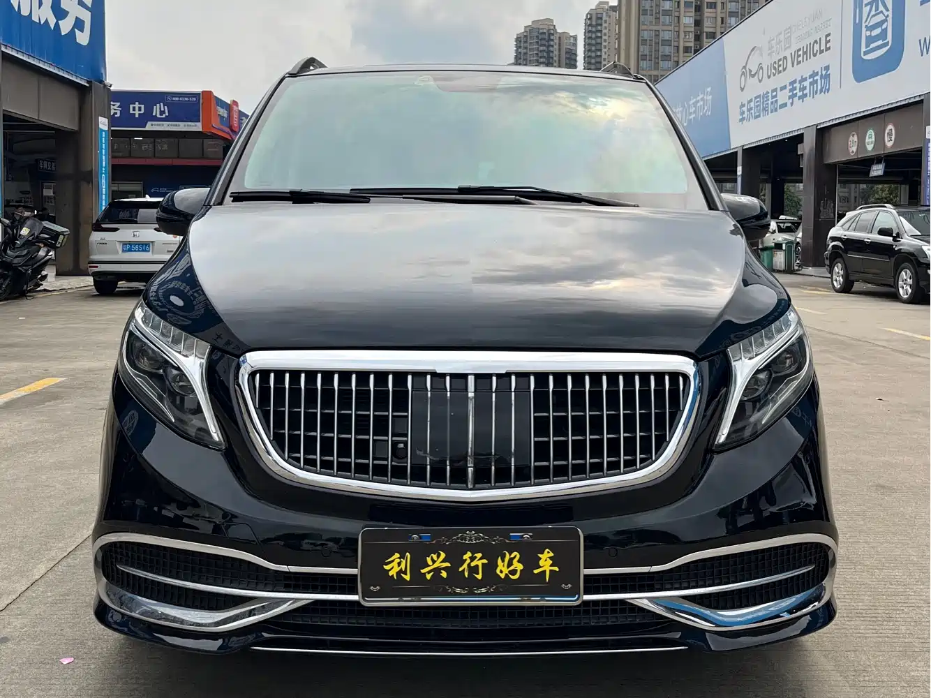 Фото 2 - Mercedes-Benz V-Class