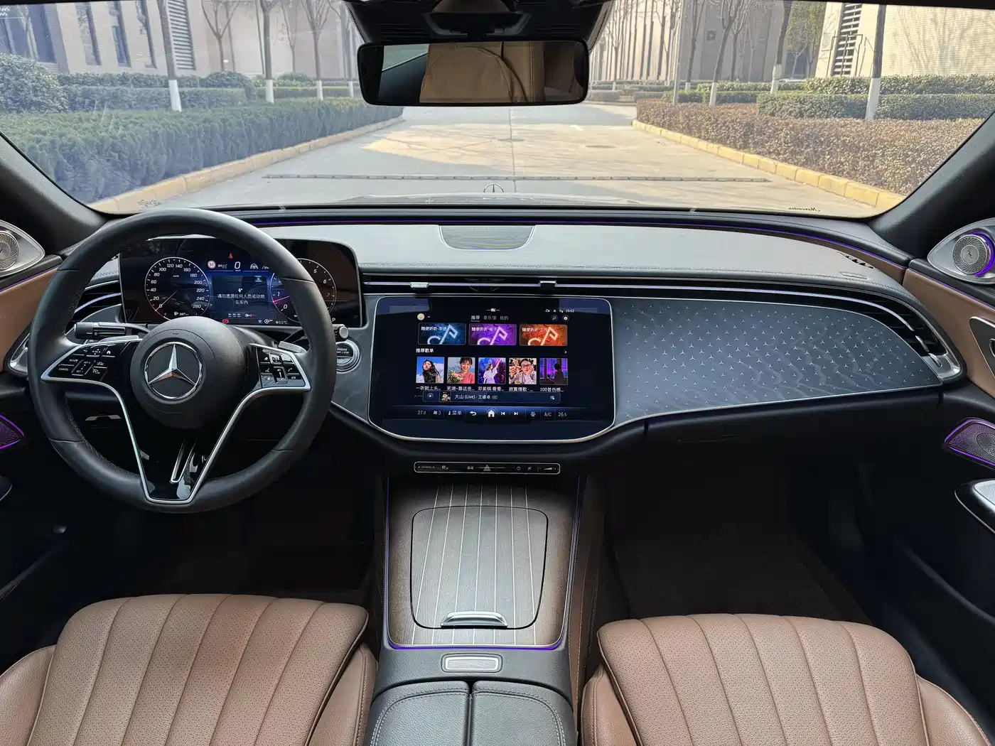 Mercedes-Benz E-Class 2024 E 300 L Fashion фото 7
