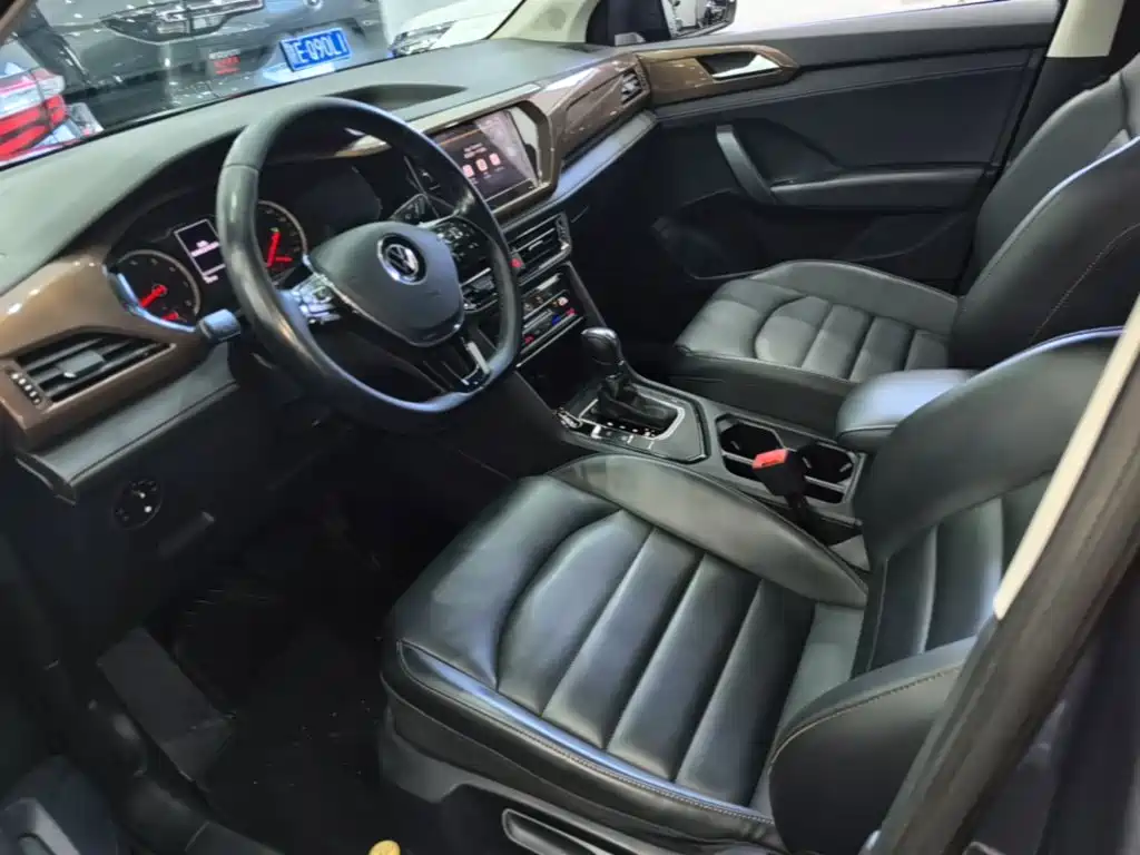 VOLKSWAGEN TUYUE