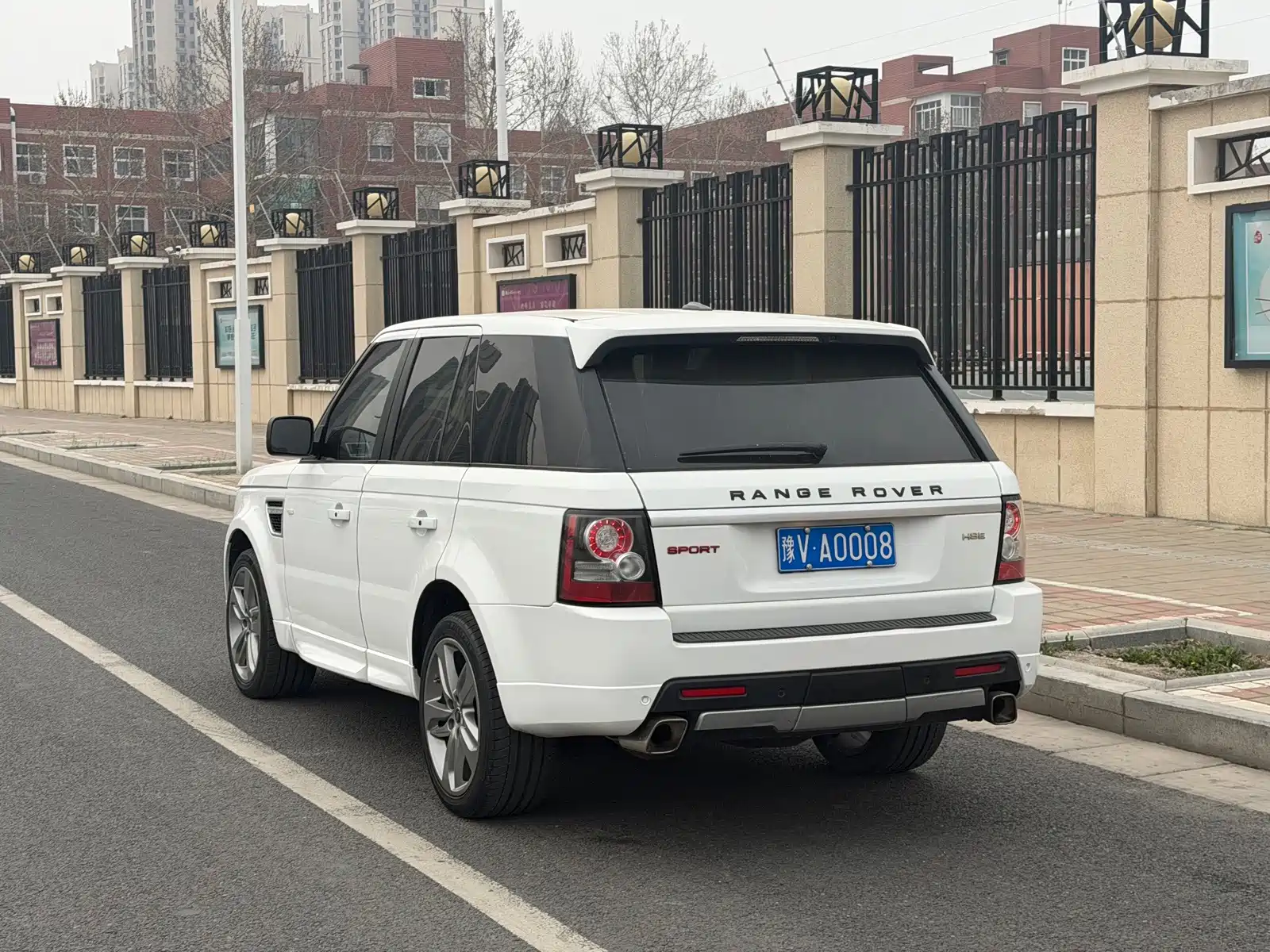 صورة 18 - Land Rover Range Rover Sport