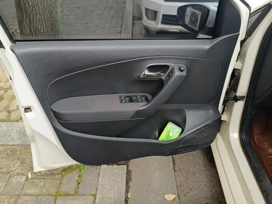 Фото 7 - Volkswagen Polo