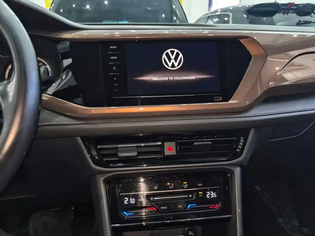VOLKSWAGEN TUYUE