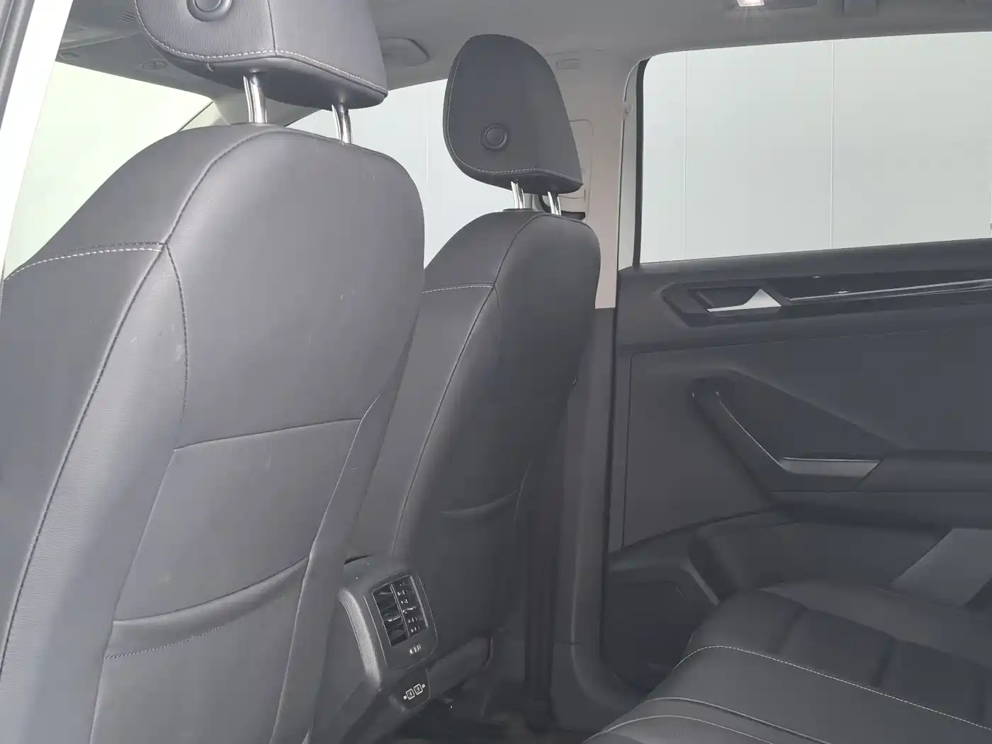 Volkswagen T-ROC 2022 280TSI DSG 2WD Comfort PLUS фото 17