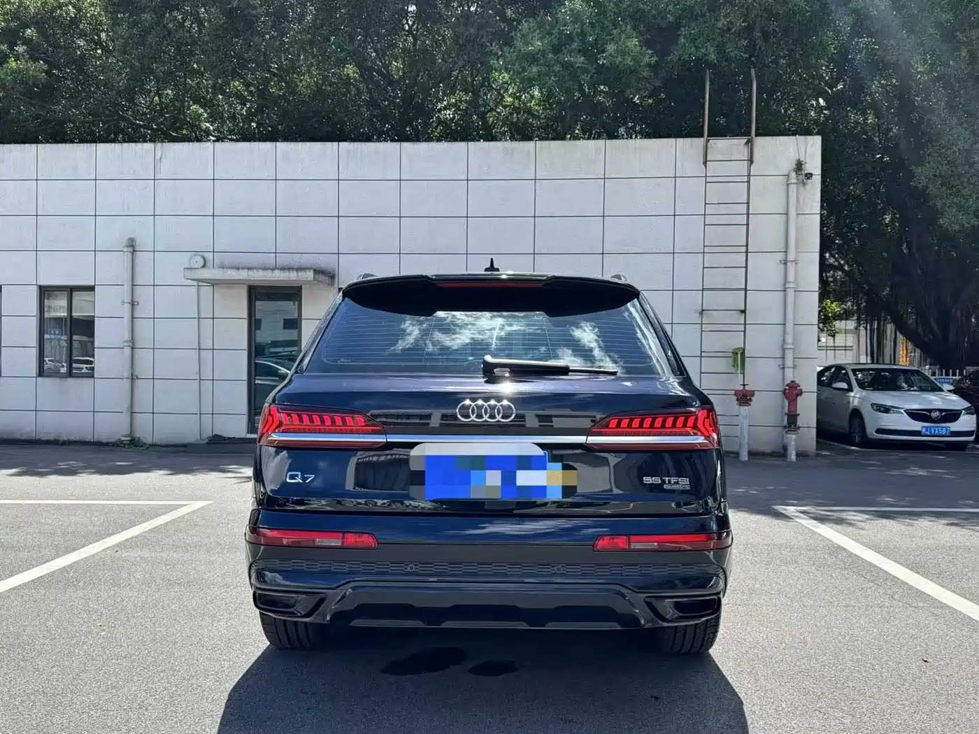 AUDI Q7