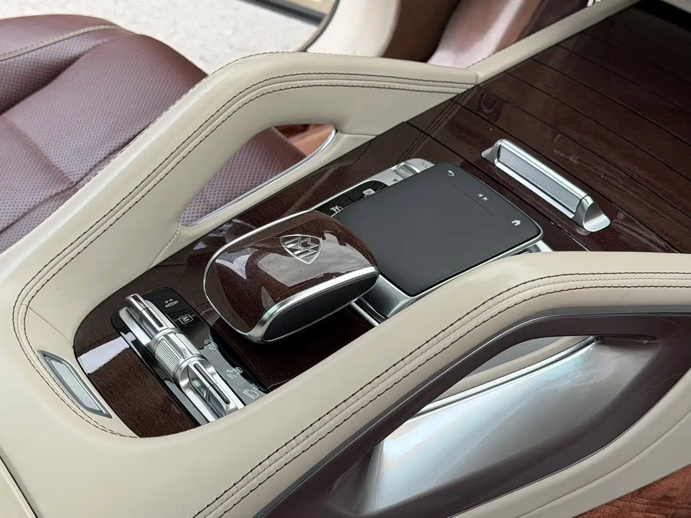 MERCEDES-BENZ MAYBACH GLS