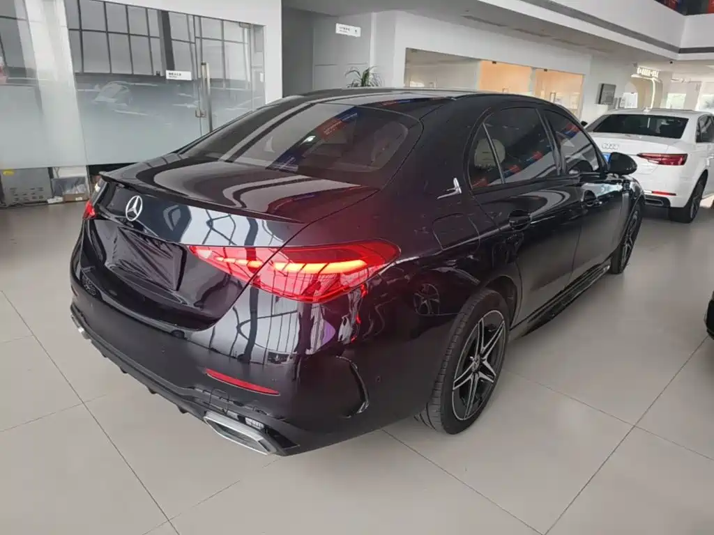 Фото 7 - Mercedes-Benz C-Class