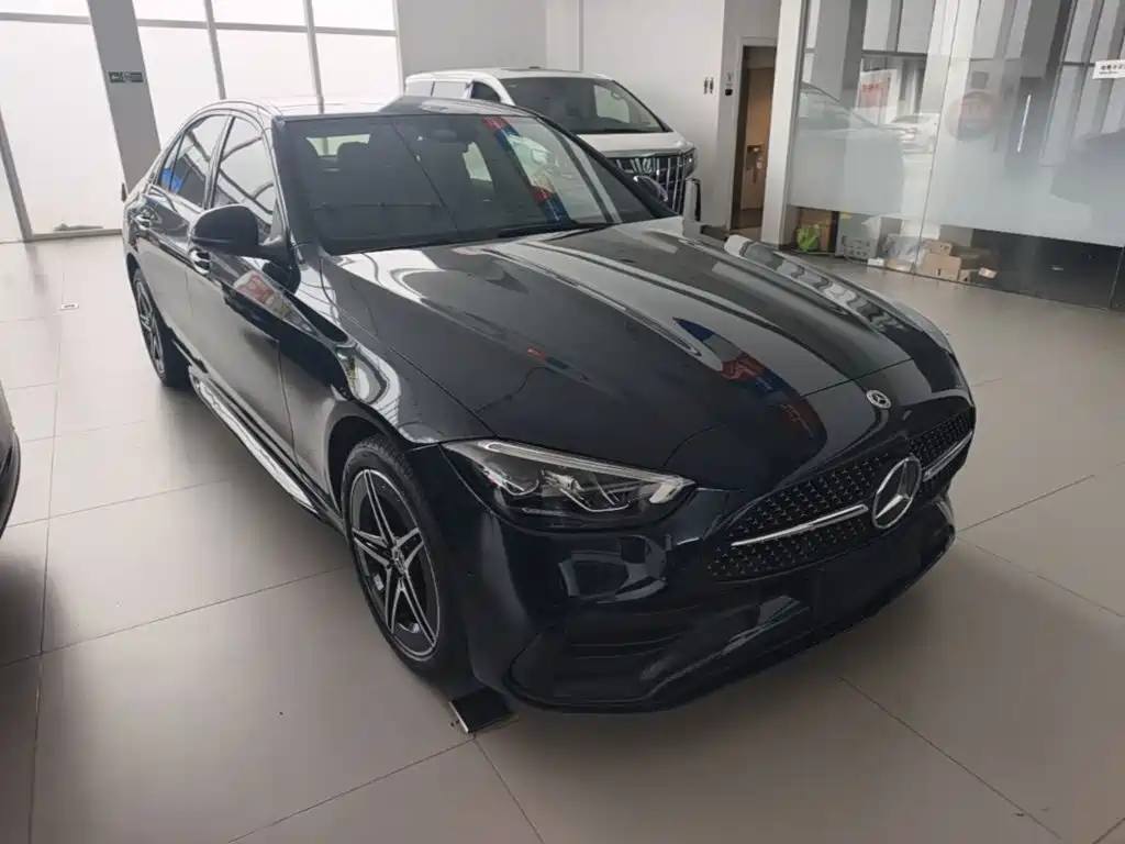 Фото 4 - Mercedes-Benz C-Class