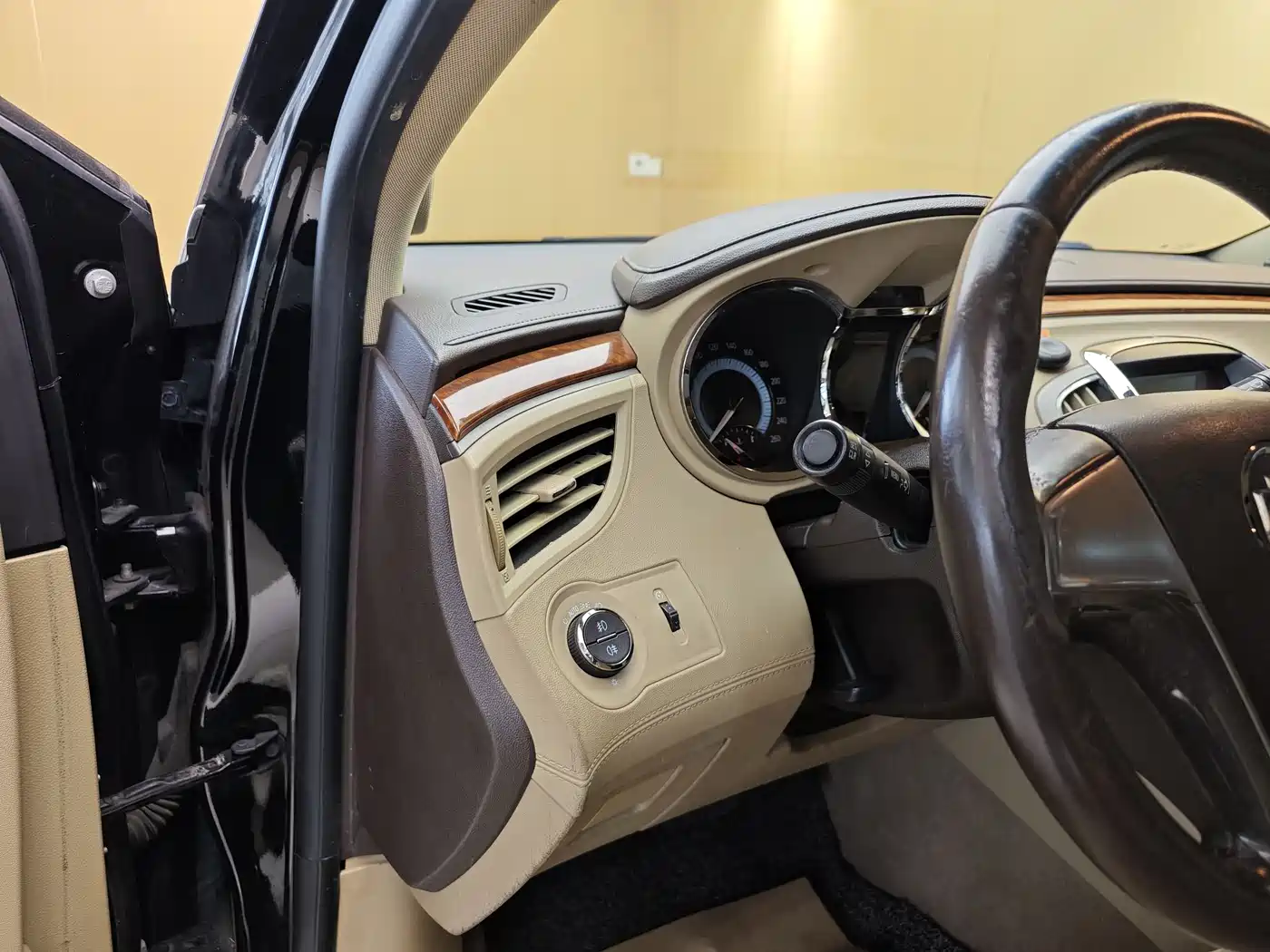 Buick LaCrosse 2012 2.4L SIDI Elegance Edition фото 11