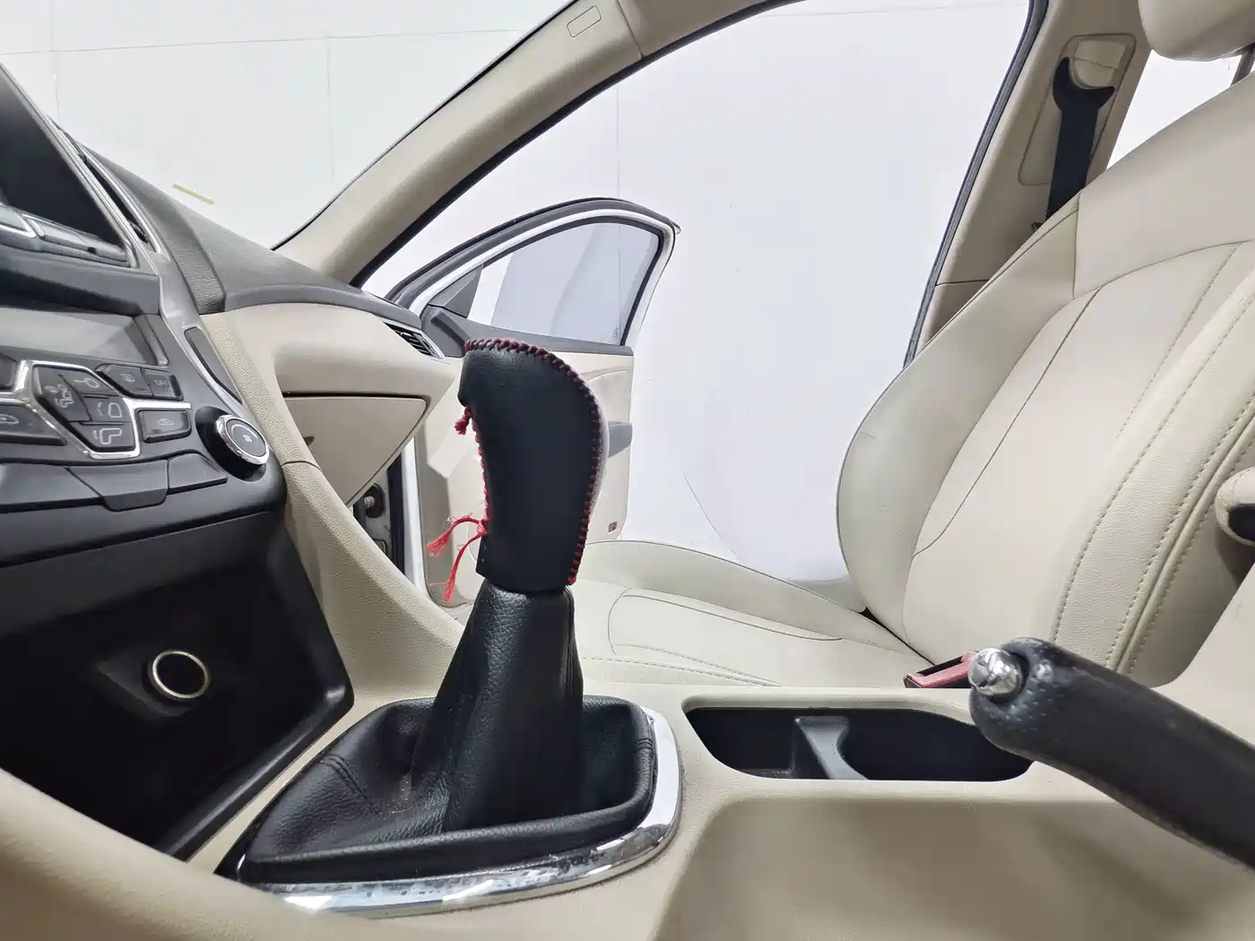 Chery Arrizo 7 2014 2014 1.6L Manual Zhishang Magic Edition