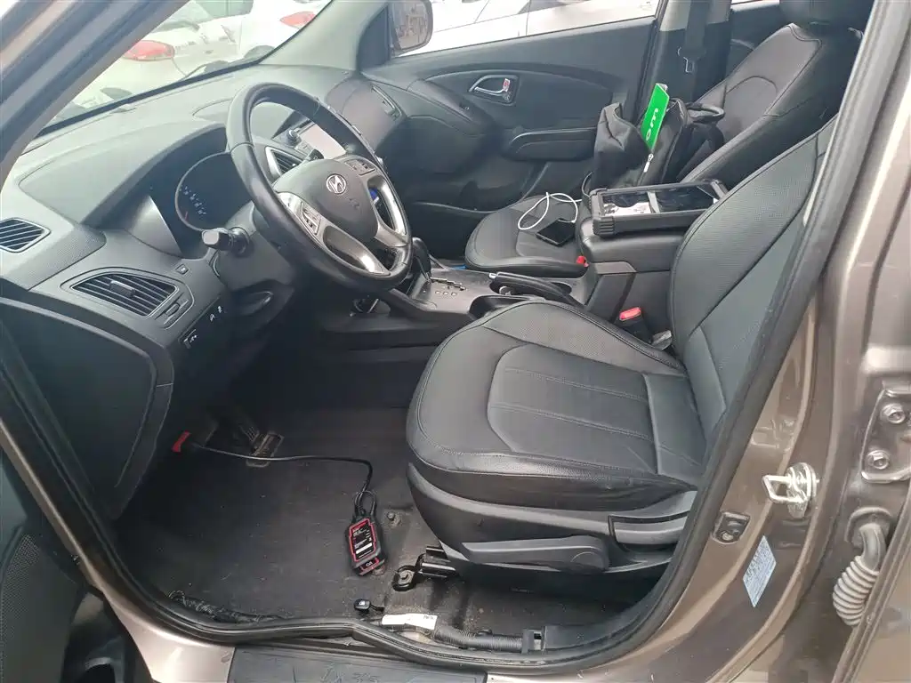 Hyundai Beijing Hyundai ix35 2015 2.0L Automatic 2WD Smart Type China IV фото 15