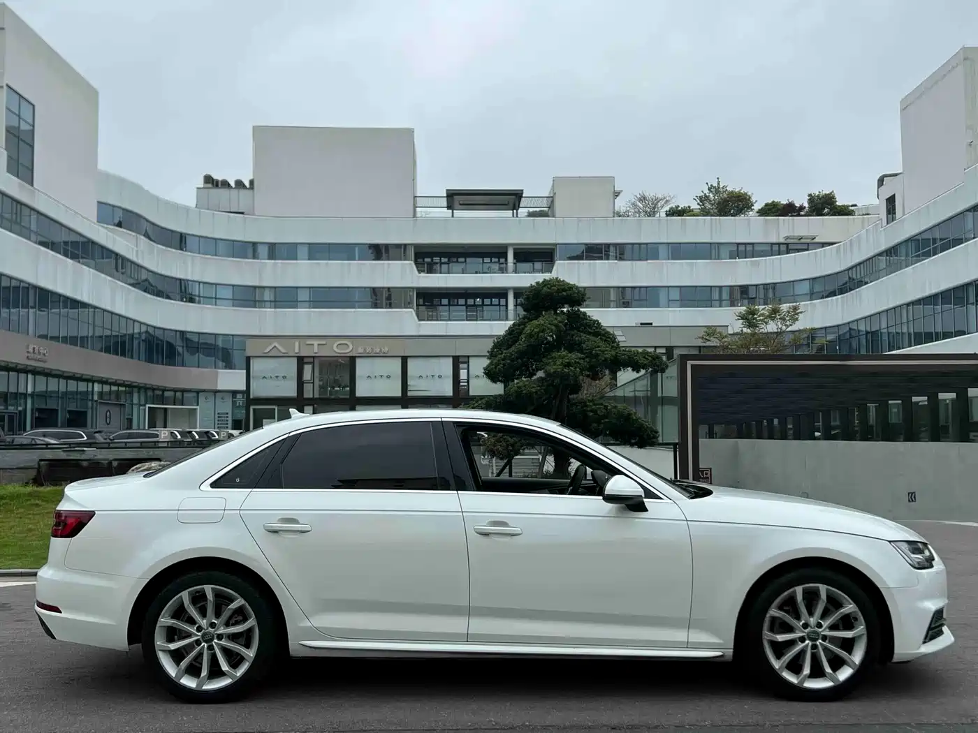 Audi A4L 2018 30th Anniversary 40 TFSI Fashion фото 15