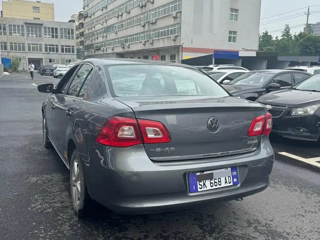 Volkswagen Bora 2011 2011 1.6L Automatic Fashion