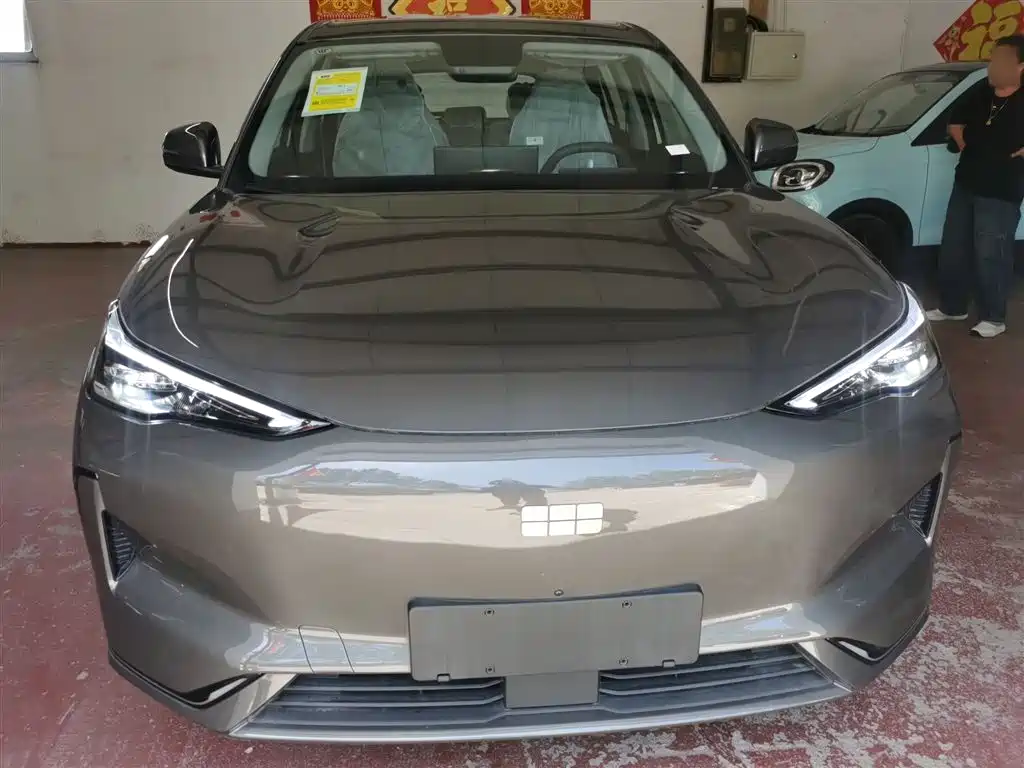 Geely Galaxy Galaxy E5 2026 530km Voyager Edition фото 3