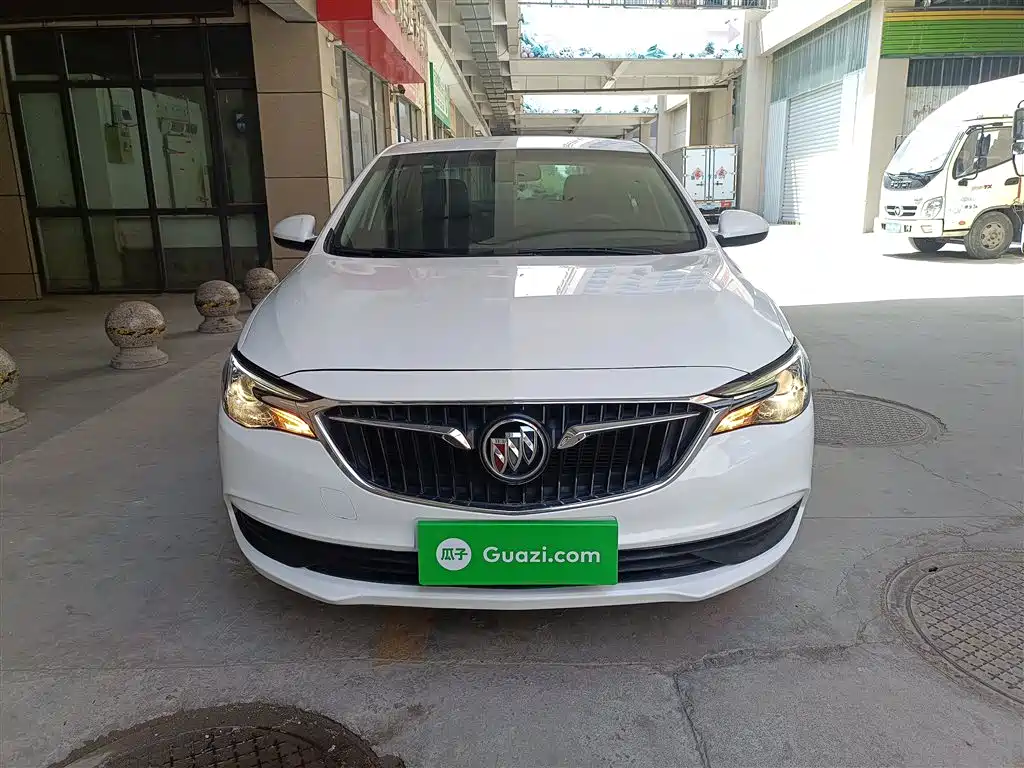 Buick Excelle 2021 Facelift Exemplar 1.5L Auto Progressive фото 3