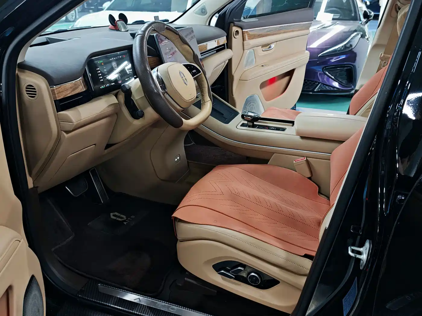 AITO Wenjie AITO M7 2024 1.5T Smart AWD Max Edition 5-Seater фото 9