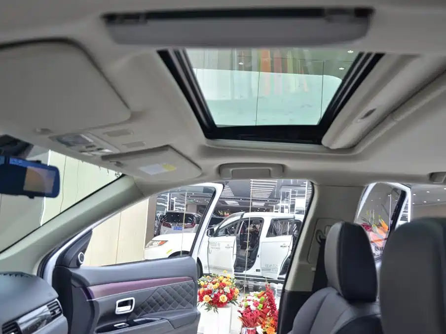 Mitsubishi Outlander 2021 2.4L 4WD Deluxe Edition 7-Seater фото 13