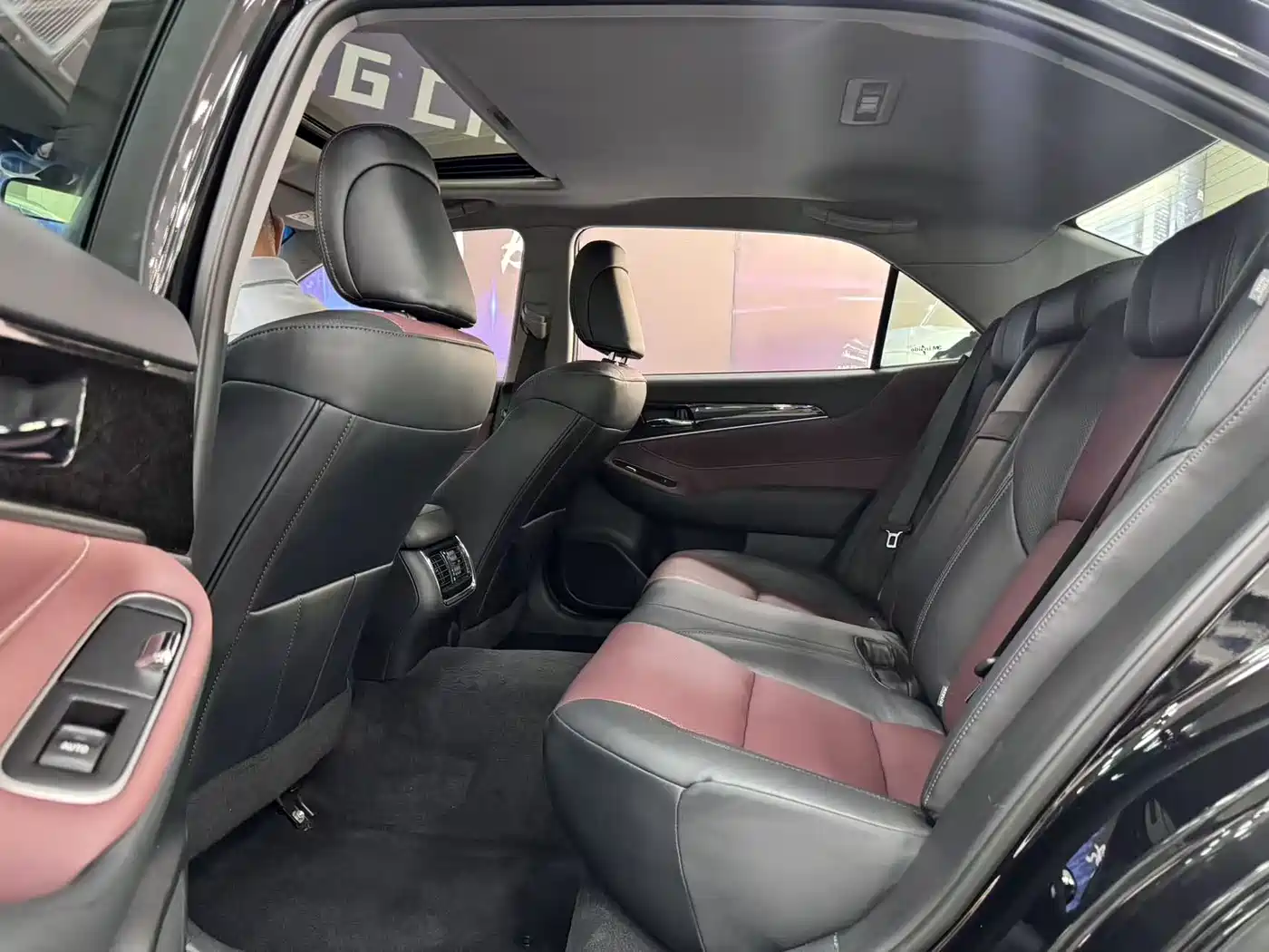 Toyota Crown 2018 2.0T Sport Edition фото 8