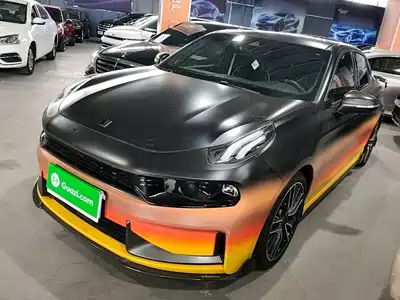 Lynk & Co 03