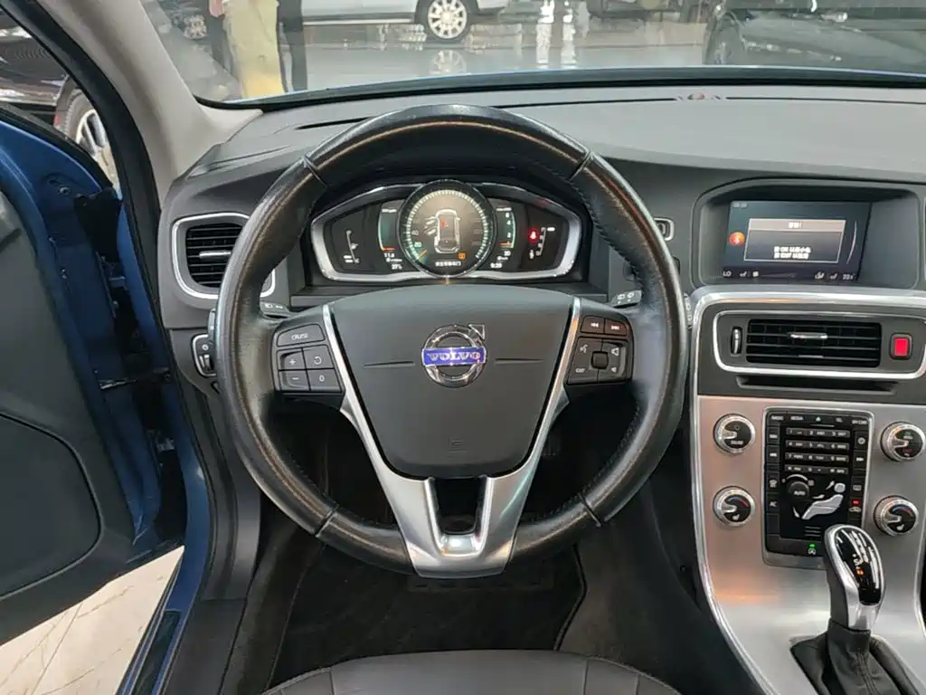 Volvo V60 2017 2017 T5 Zhi Yi Edition China V