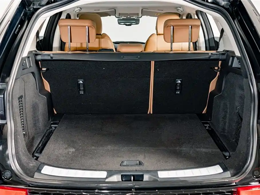 Land Rover Discovery Sport 2024 Luxury Custom Edition фото 24