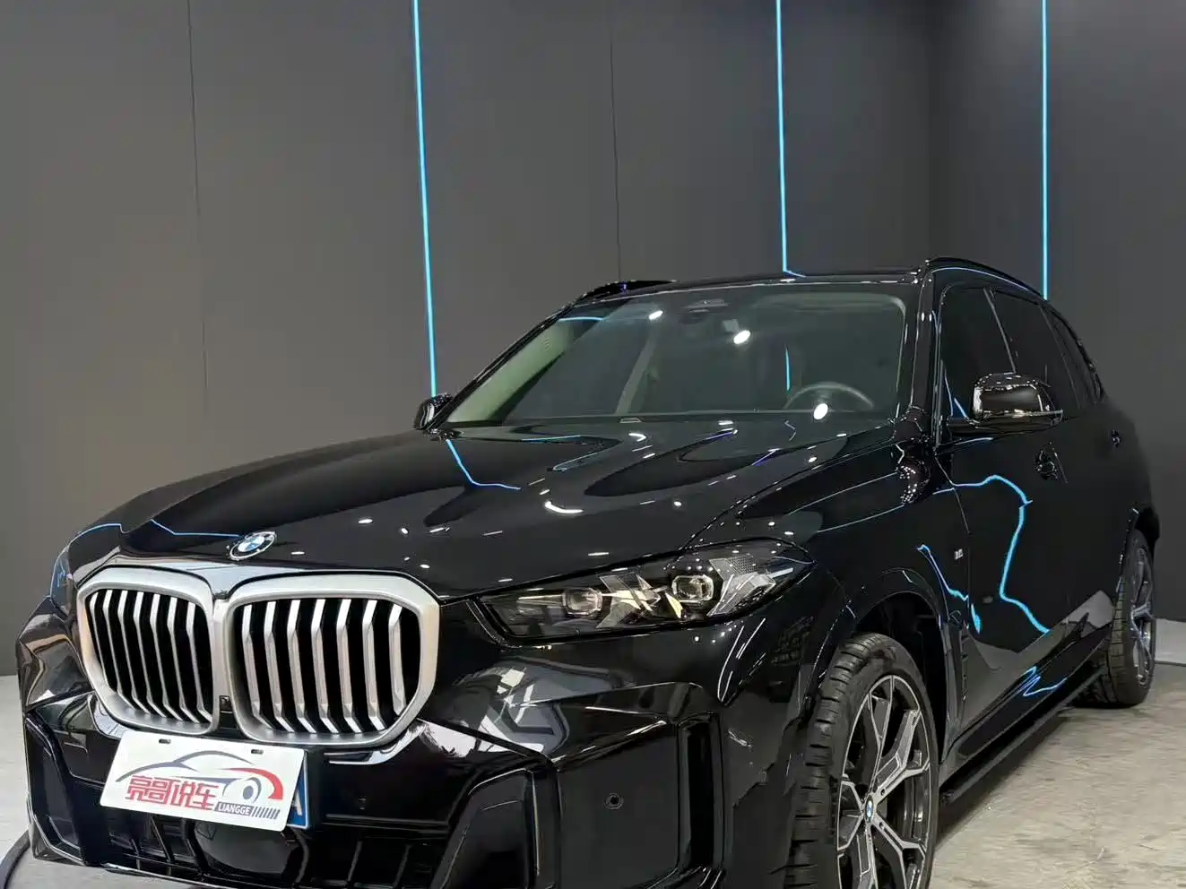 Фото 1 - BMW X5