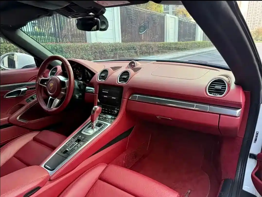 Porsche 718 2016 Boxster 2.0T фото 6