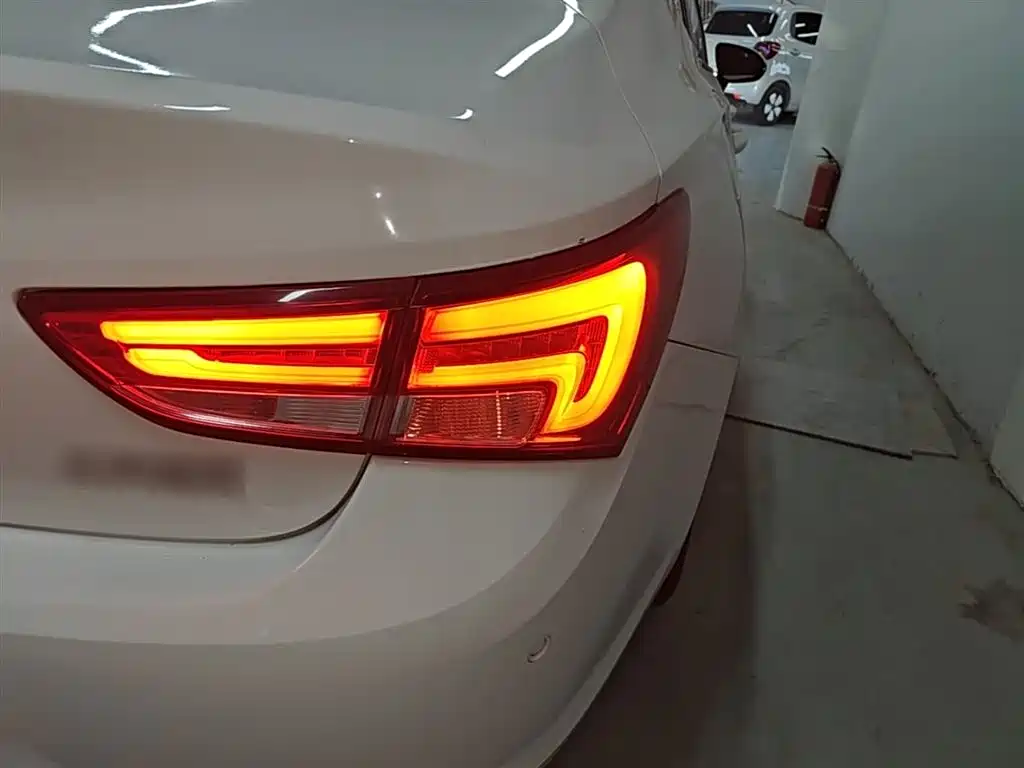 Buick Verano 2018 Sedan 15S Automatic Leading фото 8