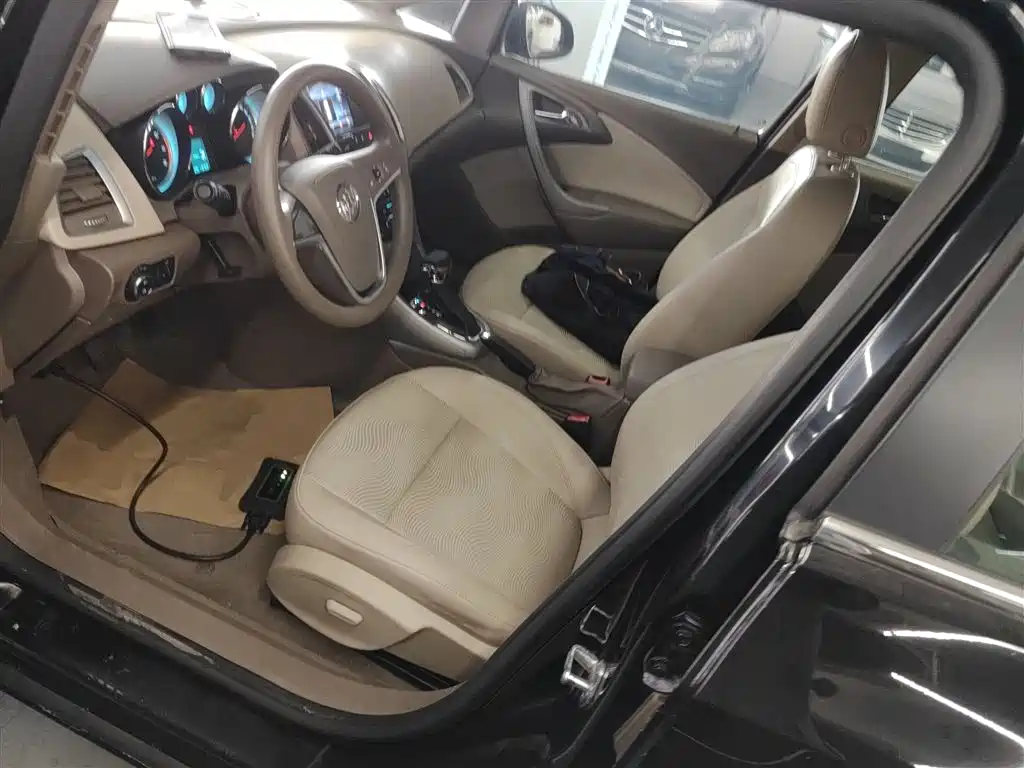 Buick Excelle 2013 GT 1.6L Automatic Fashion Edition фото 15