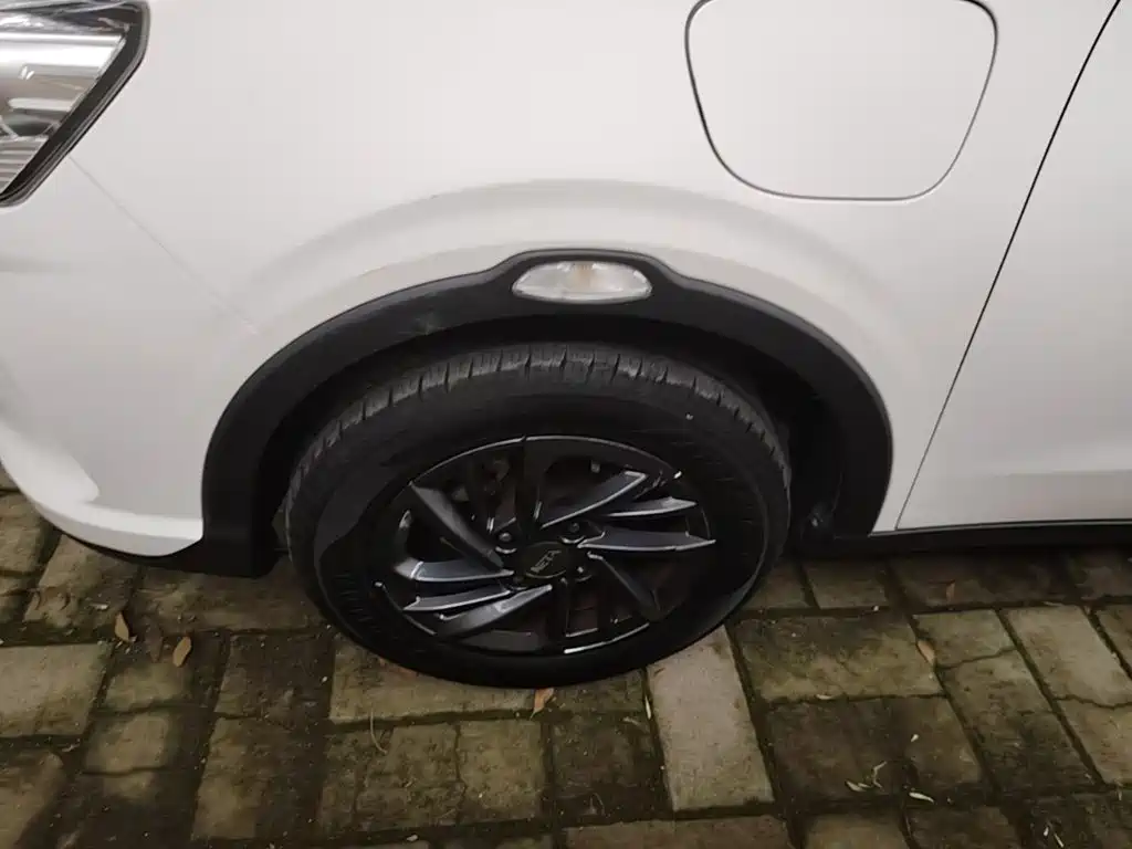 Nezha Auto Nezha V 2021 2021 Standard Range Entertainment Edition