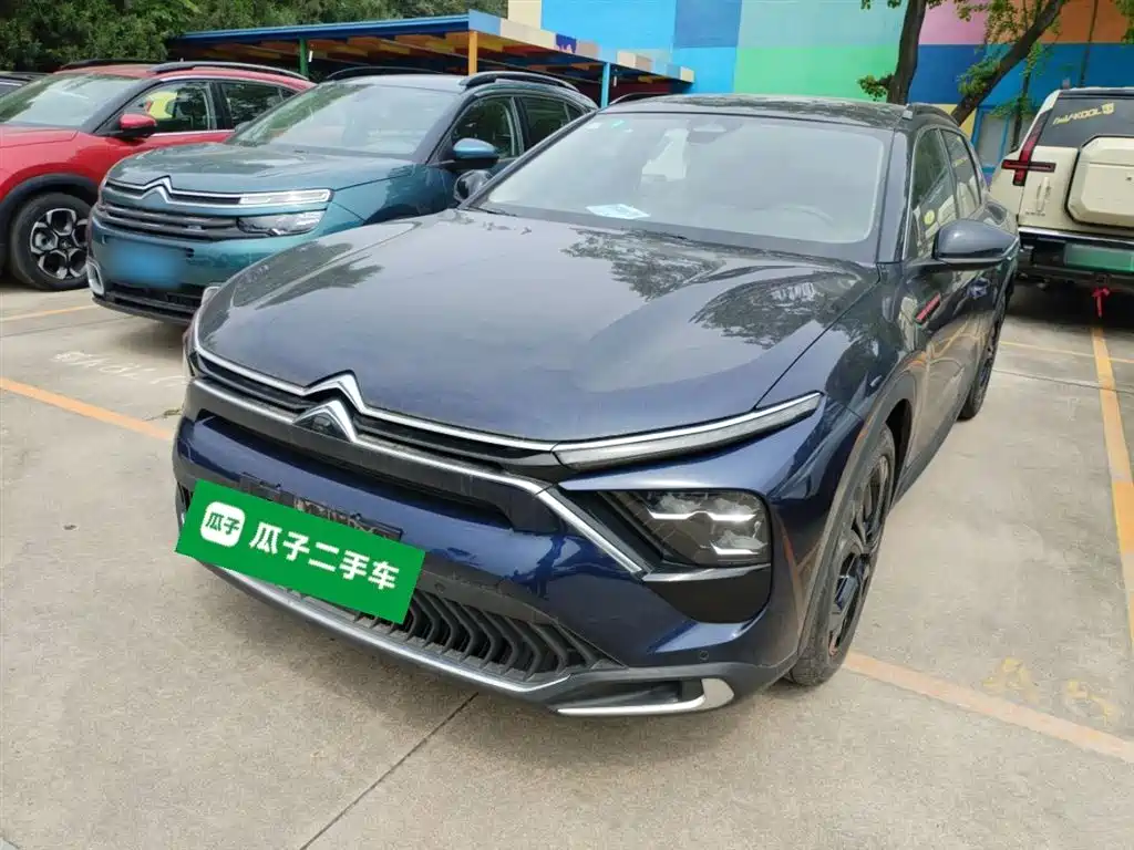 Citroën Versailles C5 X 2023 1.6T Momentum