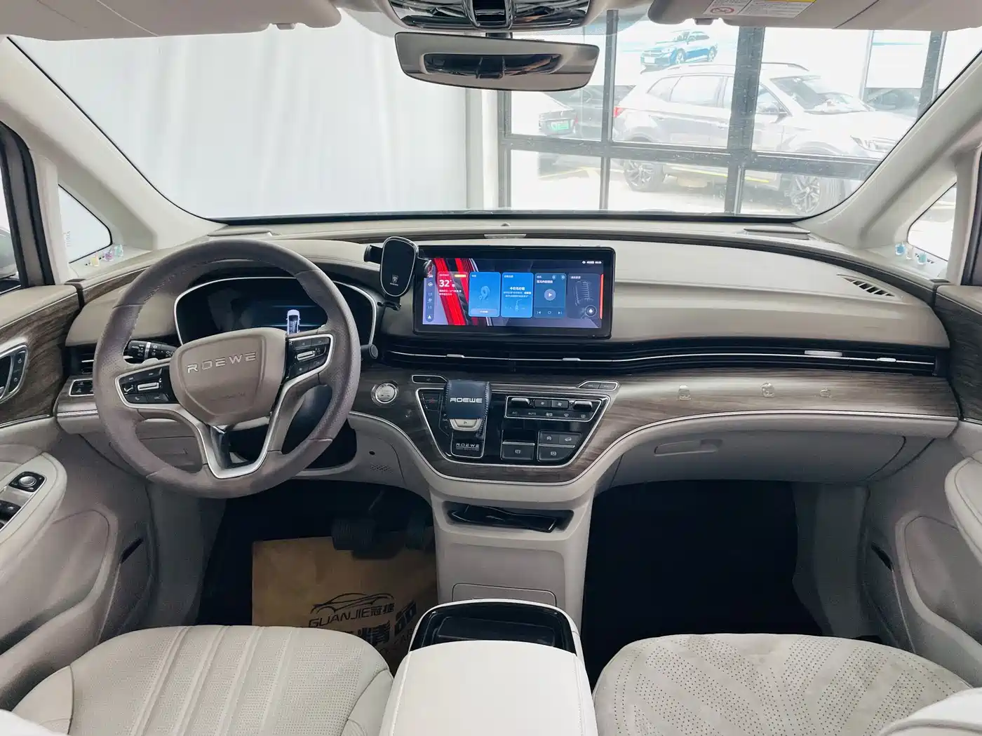 Roewe iMAX8 2024 2023 400TGI Cross Edition