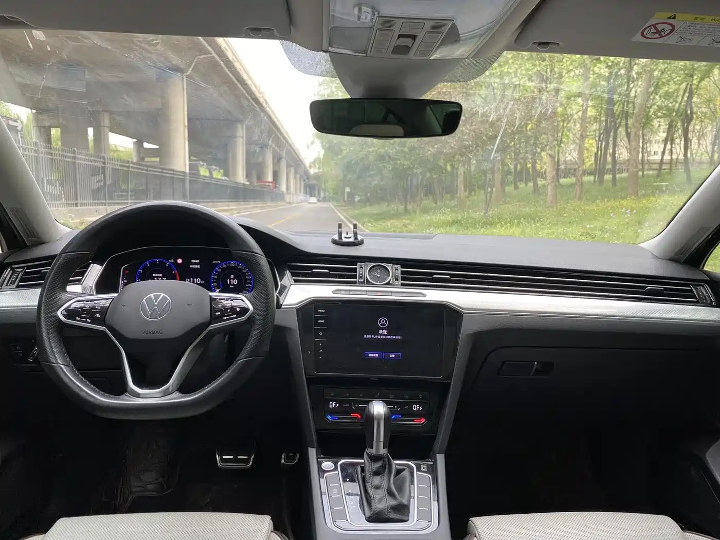 Volkswagen Magotan 2023 Model 2 Million Commemorative Edition 380TSI DSG Flagship фото 6