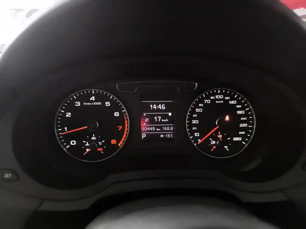 Фото 4 - Audi Q3