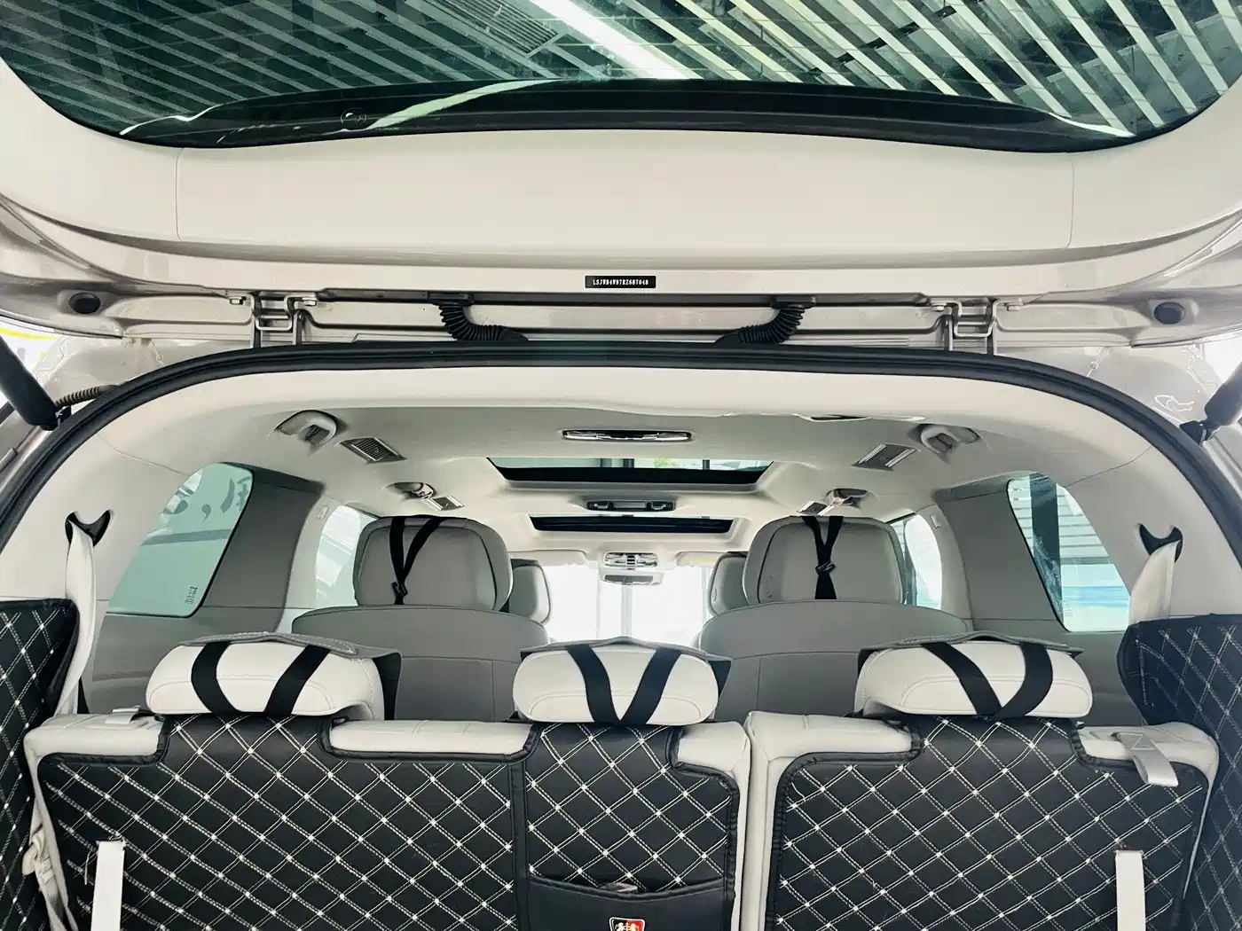 Roewe iMAX8 2024 2023 400TGI Cross Edition