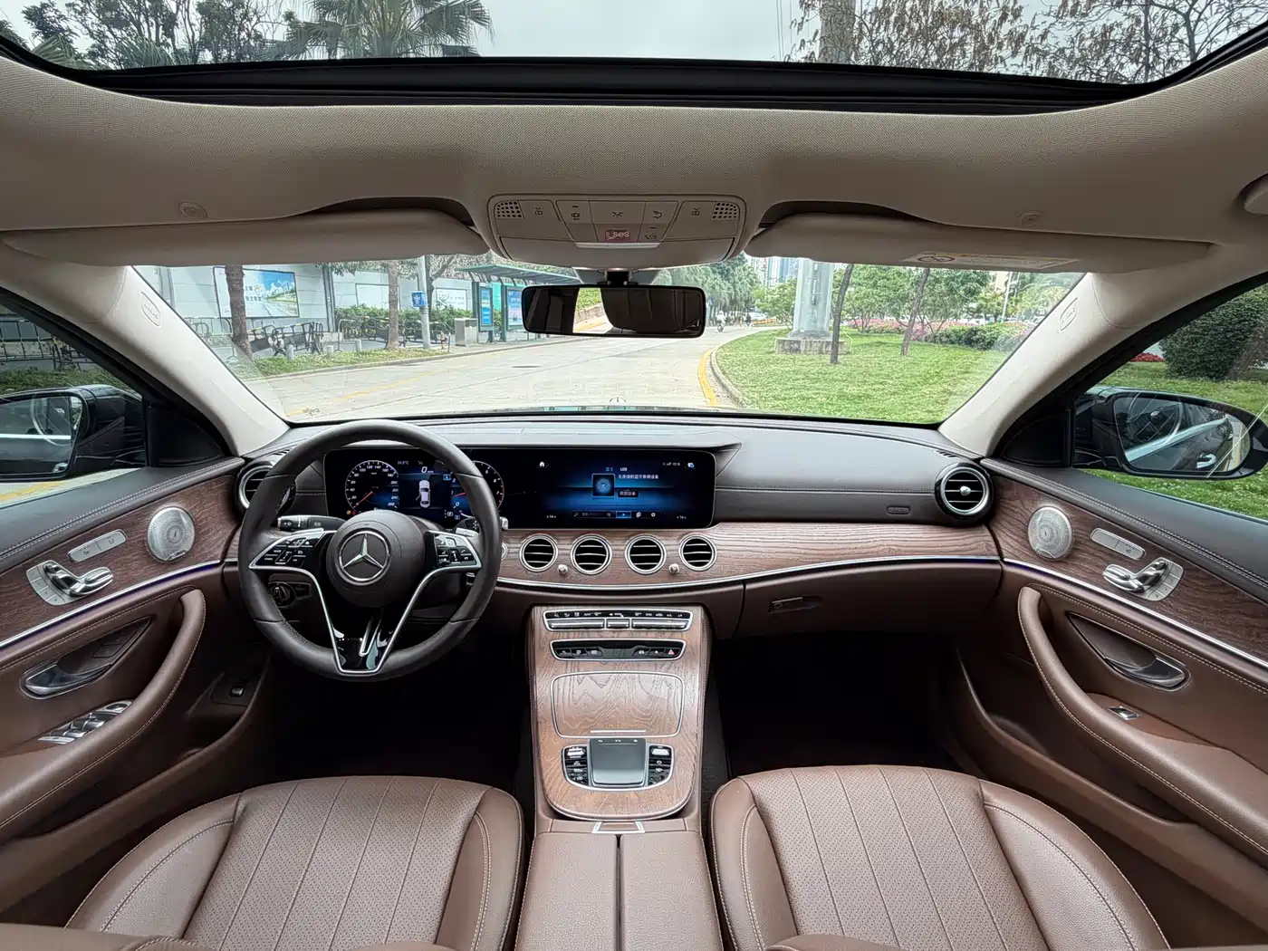 MERCEDES-BENZ E CLASS