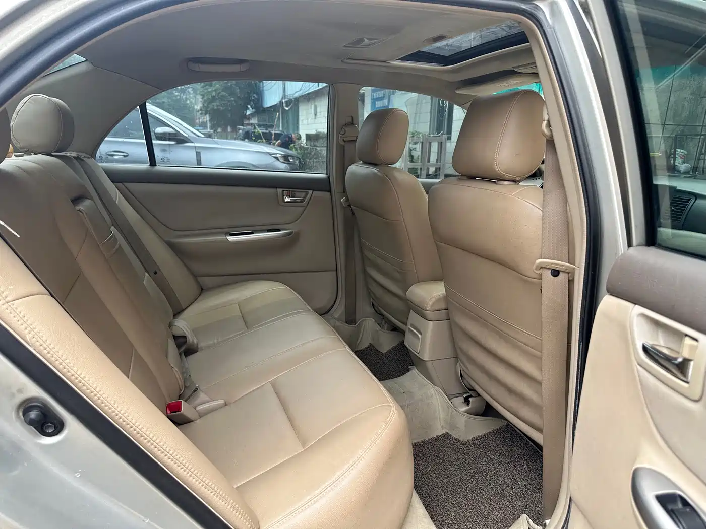 Toyota Corolla 2005 1.8L Automatic Anniversary Special Edition фото 10