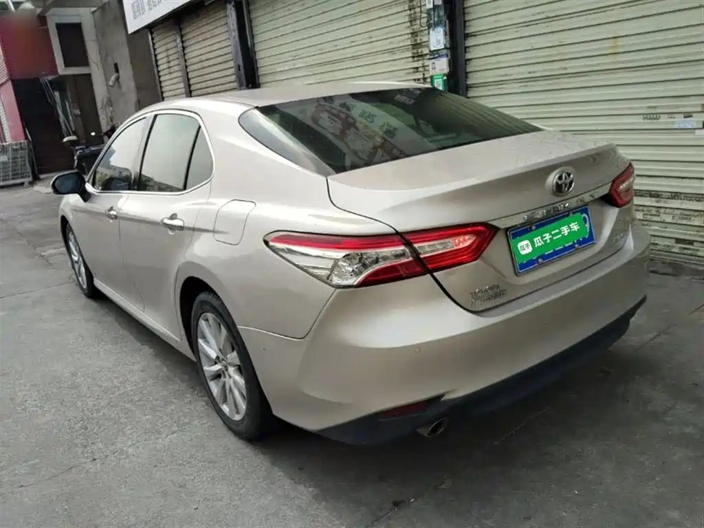 Toyota Camry 2018 2.0G Luxury Edition фото 5